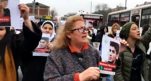 Акция в поддержку Мехмана Гусейнова. Баку, 3 января 2019 года. Стопкадр  видео Meydan.Tv