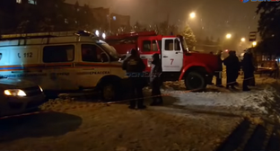 Оперативные службы на месте ЧП в Новочеркасске, 3 января 2019 года. Кадр видео Donday на YouTube. https://www.youtube.com/watch?v=L6HxvnkGcj8