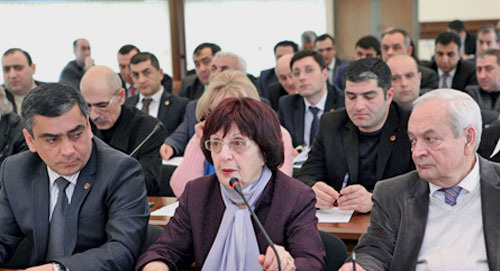 Очередная сессия Совета старейшин Еревана. Ереван, 19 марта 2013 г. Фото: http://www.yerevan.am/
