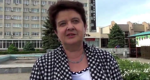 Елена Надтока. Кадр видео "Женщины Дона комментируют решение Новочеркасского городского суда" на YouTube. https://www.youtube.com/watch?v=87tYIn_NiDY