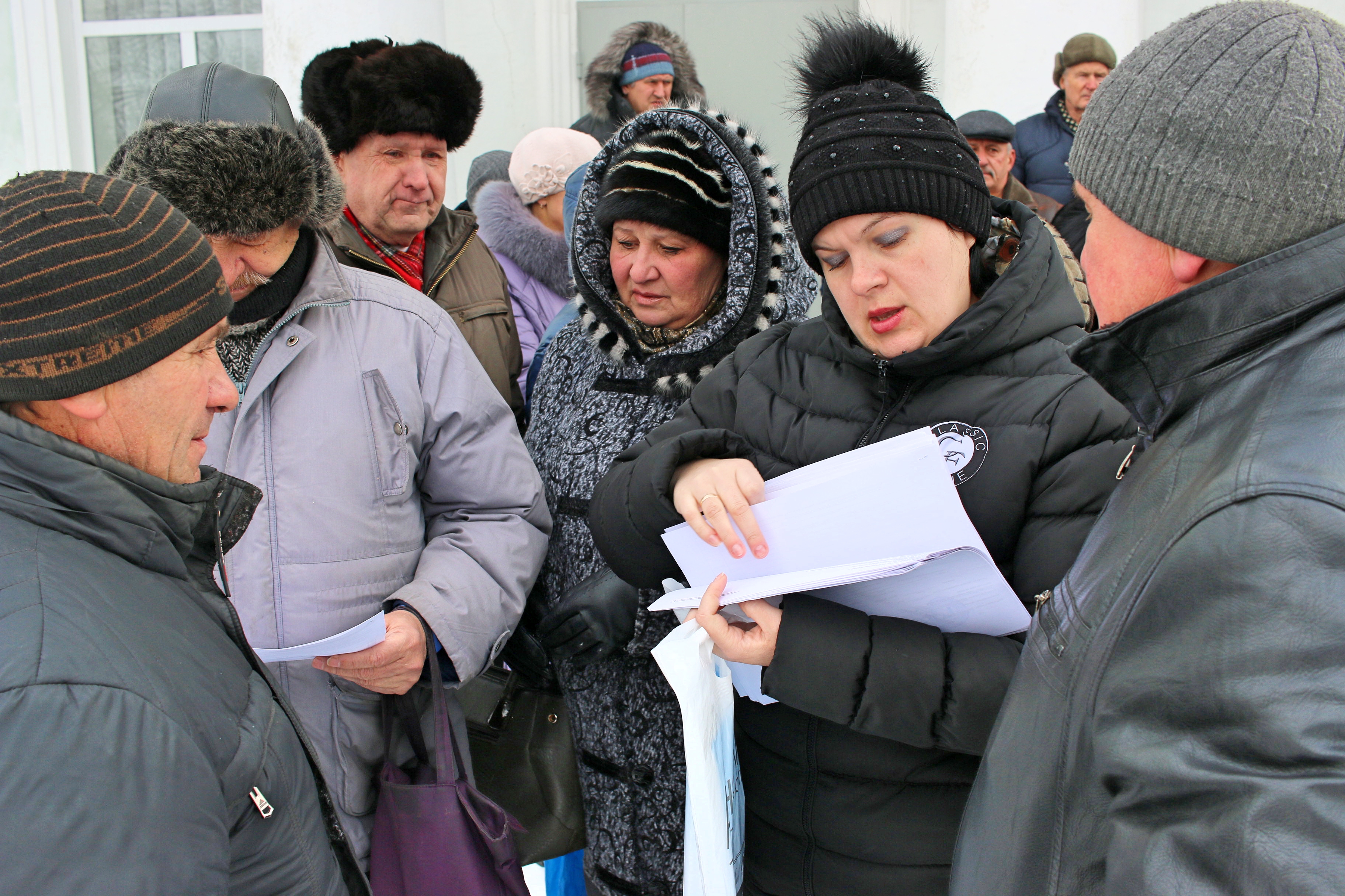 Татьяна Авачёва (в центре) на пикете в Гуково 12 января 2019 года. Фото Вячеслава Прудникова для "Кавказского узла"