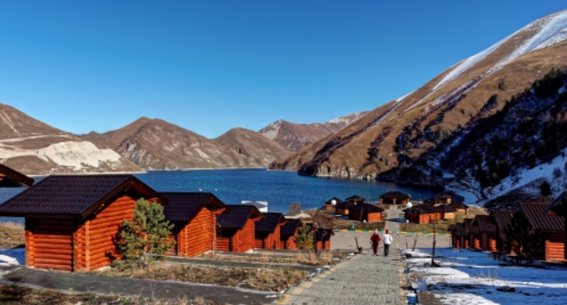 База на озере Кезеной-Ам, Фото: By Alexxx1979, https://commons.wikimedia.org/w/index.php?curid=55181006