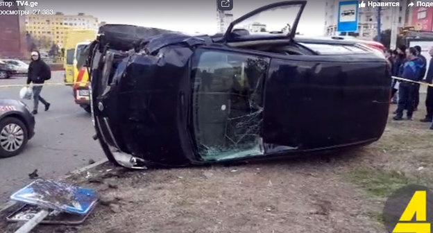 ДТП в Рустави. Фото: кадр видео TV4.ge https://www.facebook.com/pg/TV4.ge/videos/