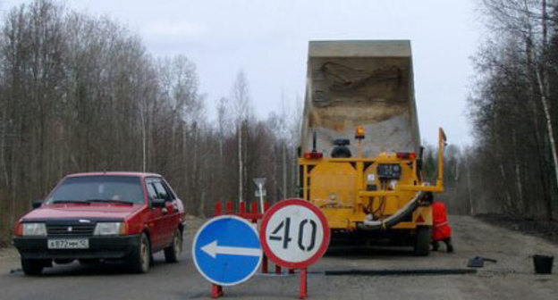 Ремонт дороги в КЧР. Фото http://www.kchr.ru/news/detailed/8683/