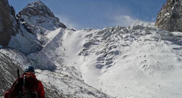 Снежный склон. Фото traveltale
 https://ru.sputnik.az/incidents/20150804/401404630.html