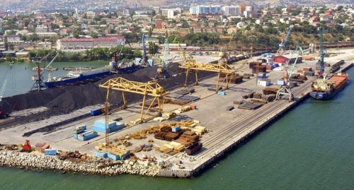 Махачкалинский морской порт. Фото: пресс-служба порта Махачкалы. http://mmport.ru