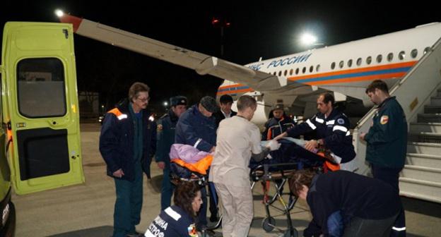 Санитарно-авиационная эвакуация ребенка из Дагестана в Москву. Фото: ГУ МЧС по Дагестану http://05.mchs.gov.ru/pressroom/news/item/7863691/