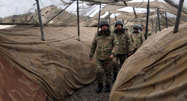 Азербайджанские военные на передовых позициях в зоне карабахского конфликта. Январь 2019 года. Фото пресс-службы Минобороны Азербайджана, https://mod.gov.az/ru/news/rukovodstvo-ministerstva-oborony-posetilo-peredovye-podrazdeleniya-video-25646.html