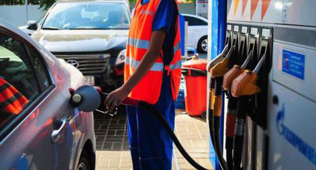 АЗС. Фото Елены Синеок / "Юга.ру"