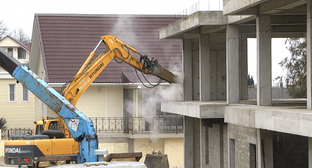 Снос самостроя в Сочи. Фото пресс-службы администрации города, https://www.sochi.ru/press-sluzhba/novosti/66/122926/