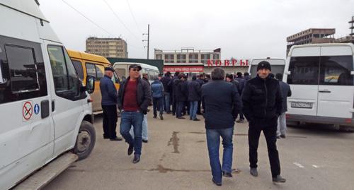 Водители маршруток на акции протеста в Махачкале 11 февраля 2019 года. Фото Магомеда Ахмедова для "Кавказского узла"