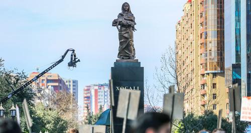 Памятник жертвам Ходжалинской трагедии в Баку. Фото Азиза Каримова для "Кавказского узла"