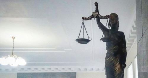 Статуя Фемиды в Ростовском областном суде. Фото Константина Волгина для "Кавказского узла"