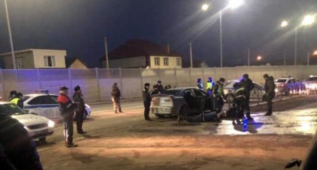 Задержание участников смертельной перестрелки. Фото: Сирак Оганнисян
http://bloknot-volzhsky.ru/news/v-volgograde-zaderzhali-uchastnikov-smertelnoy-per-1077491