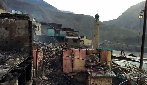 Село Тисси-Ахитли после пожара. Фото Ильяса Капиева для "Кавказского узла"