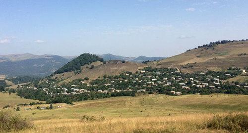 Село Навур Тавушской области Армении. Фото Пандухт, https://commons.wikimedia.org/wiki/File:Village_of_Navur.JPG