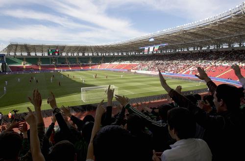 Футбольный матч на стадионе "Ахмат Арена". Фото: REUTERS / Maxim Shemetov