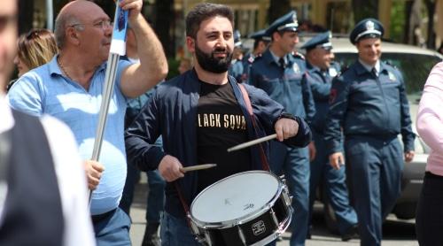 Участник шествия в Ереване. Фото Тигран Петросян для "Кавказского узла".