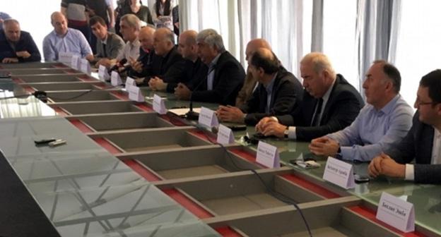 Пресс-конференция представителей абхазской оппозиции. Сухум, 2 мая 2019 года. Фото Дмитрия Статейнова для "Кавказского узла".