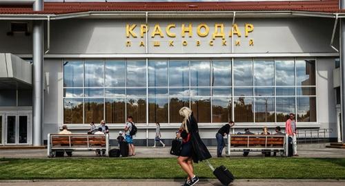 Пассажиры в аэропорту Краснодара. Фото% пресс-службы "Базел аэро". 