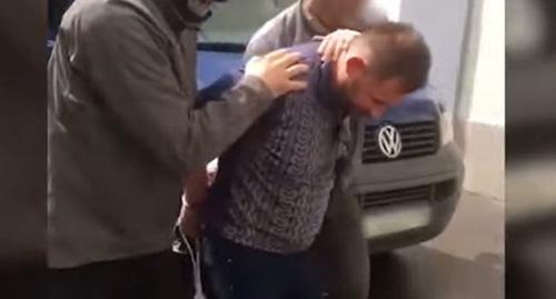 Подозреваемый в покушении на Бочарова арестован. Скриншот Высота 102 https://www.youtube.com/watch?v=PZLDZOPwwhk
