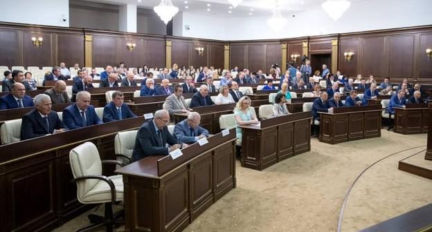 Заседание Народного собрания Карачаево-Черкесии 31 мая 2019 года, https://www.kavkaz-uzel.eu/articles/336159/