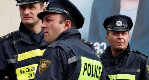 Сотрудники полиции. Грузия. Фото: REUTERS/David Mdzinarishvili