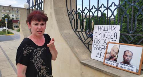 Шаганаз Рабаданова во время голодовки. Дербент, 24 июня 2019 г. Фото Мурада Мурадова для "Кавказского узла"