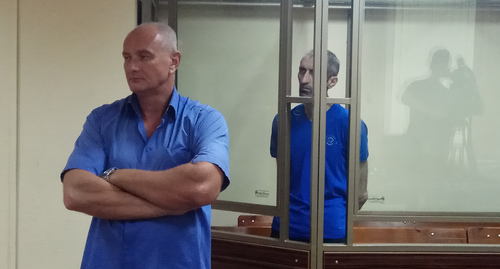 Аслан Яндиев  на оглашении приговора, слева - защитник. Фото Константина Волгина для "Кавказского узла"

