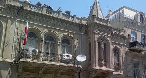 Здание посольства Ирана в Баку. Фото: Interfase https://ru.wikipedia.org