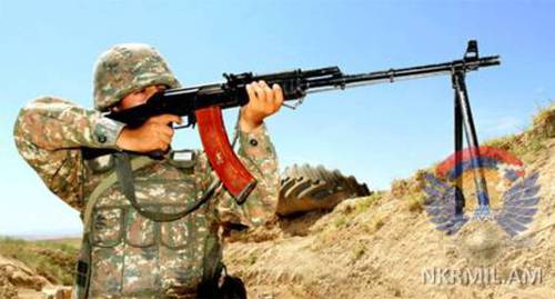 Солдат армии НКР на передовой. Фото: пресс-служба МО Нагорного Карабаха http://www.nkrmil.am/news/view/2144
