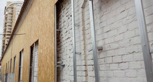 Работы на "Здании 226-го пехотного резервного Бобруйского полка" в Волгограде. Фото Вячеслава Ященко для "Кавказского узла". Работы на "Здании 226-го пехотного резервного Бобруйского полка" в Волгограде. Фото Вячеслава Ященко для "Кавказского узла".