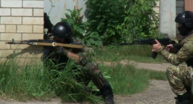 Представители силовых структур. Фото Пресс-служба НАК http://nac.gov.ru/antiterroristicheskie-ucheniya/operativnym-shtabom-v-orlovskoy-oblasti-provedeno.html#&gid=1&pid=3