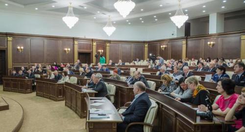 Заседание Народного собрания Карачаево-Черкесии. Фото: официальный сайт главы КЧР http://kchr.ru