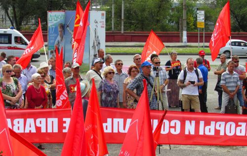 Митинг КПРФ в Волгогораде. Фото Вячеслава Ященко для "Кавказского узла"