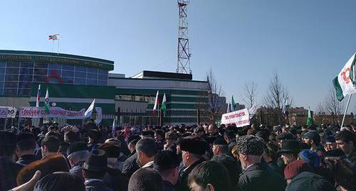 Митинг в Магасе 26 марта. Фото: Умара Йовлоя для "Кавказского узла"
