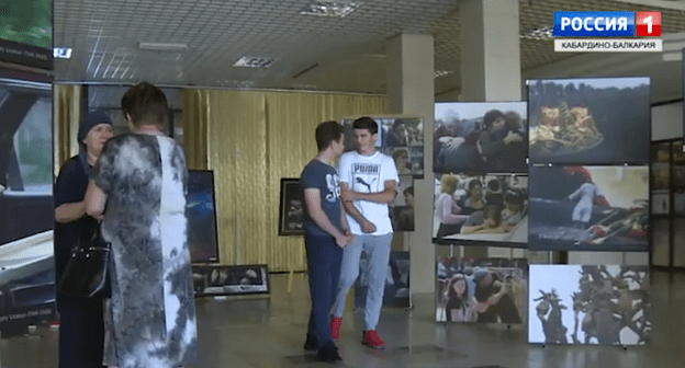Выставка "Помнить, чтобы жить" в Нальчике. Кадр видеосюжета "Вести КБР".