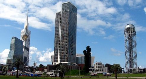 Высотные здания в Батуми. Фото Юлии Кашеты для "Кавказского узла".