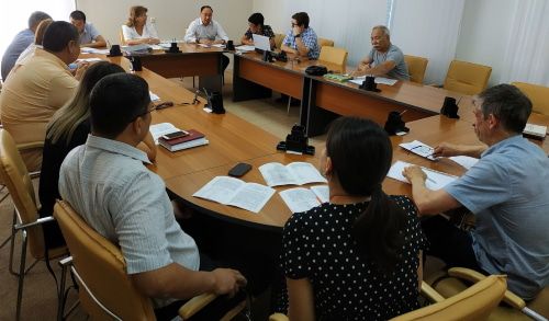 Заседание рабочей комиссии избиркома Калмыкии, 30 августа. Фото: Бадма Бюрчиев, специально для "Кавказского узла".