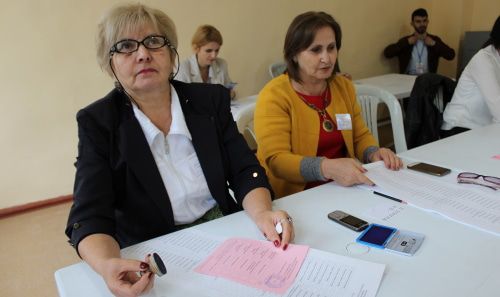 Члены избирательной комиссии на выборах в Нагорном Карабахе. Фото Алдвард Григорян для "Кавказского узла".