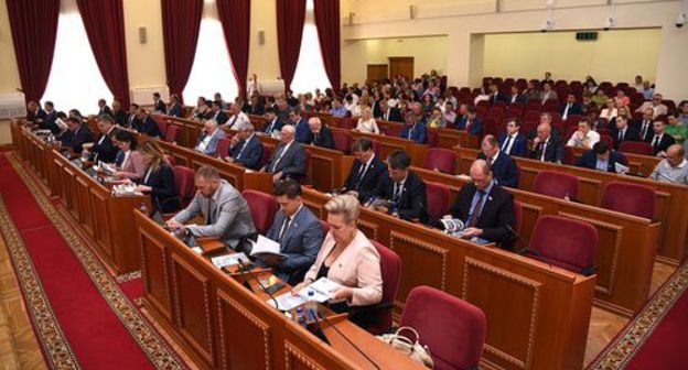 Заседание законодательного собрания Ростовской области. Фото пресс-службы заксобрания http://zsro.ru/press_center/news/1/21518/