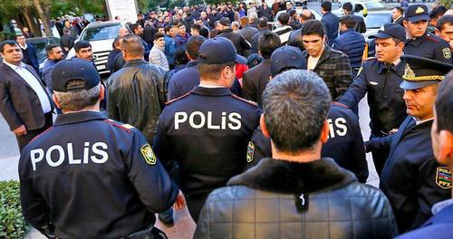 Сотрудники полиции на акции протеста в Азербайджане. Фото Азиза Каримова для "Кавказского узла"