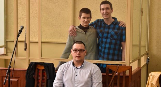 Мордасов и Сидоров в клетке суда. Фото Константина Волгина для "Кавказского узла"