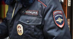 Сотрудник полиции. Фото Елены Синеок, Юга.ру