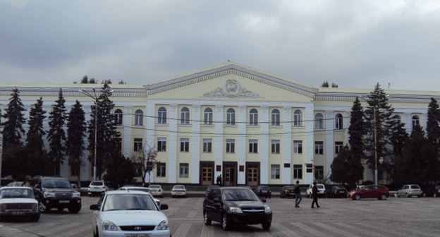 Здание Дагестанского госуниверситета. Фото: Шамиль Магомедов / wikimedia.org