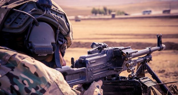 Военнослужащий армии Азербайджана во время учений. Фото: пресс-служба Министерства Обороны Азербайджана. https://mod.gov.az/ru