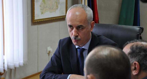 Глава Каякентского района Дагестана Магомедэмин Гаджиев. Фото: пресс-служба администрации Каякентского района Дагестана http://www.kmr05.ru/