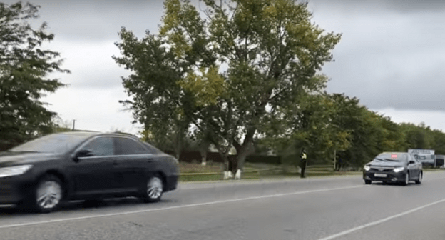 Кадр видео "КАДЫРОВ ЕДЕТ!!!ФЕД.ТРАССА М-29!!!"
https://www.youtube.com/watch?v=E1YFfciArW8