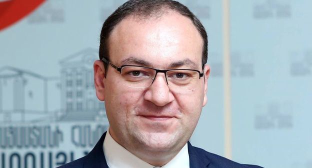 Замруководителя аппарата парламента Армении Арсен Бабаян. Фото: страница  Facebook/Арсен Бабаян https://www.facebook.com/arsenbabayan.am