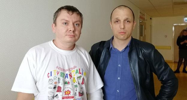 Справа обвиняемый в стрельбе из пистолета модели МР-79-9ТМ  Роман Тележкин, Слева Николай Никифоров - потерпевший. Фото Светланы Кравченко для "Кавказского узла"